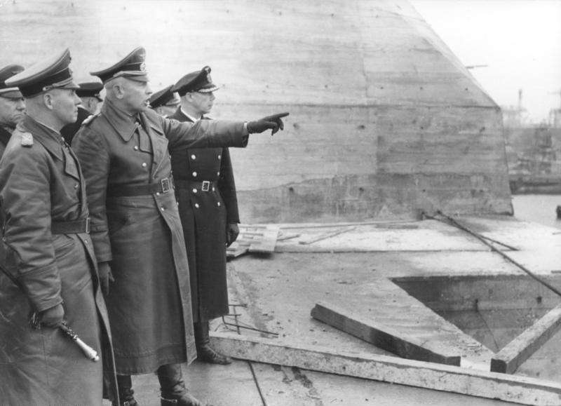 Rommel inspecting the submarine base in 1944. 