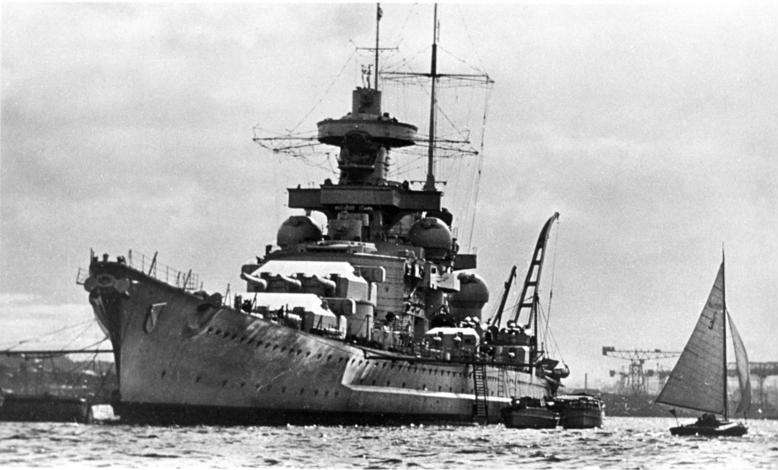 Scharnhorst in port, 1939. 
