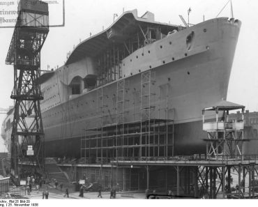 Graf Zeppelin under construction.