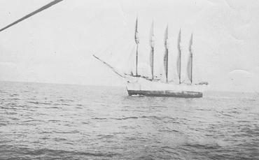 The Deering seen from the lightship Cape Lookout on 28 January.